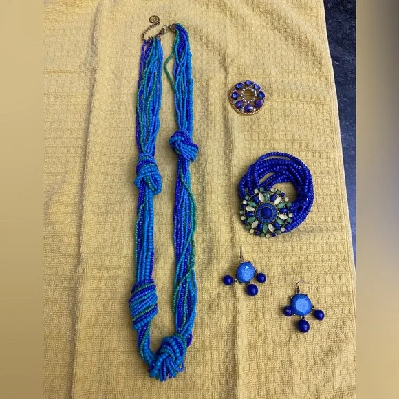 Blue and Green Beaded Jewelry Set - Picture 2 of 6
